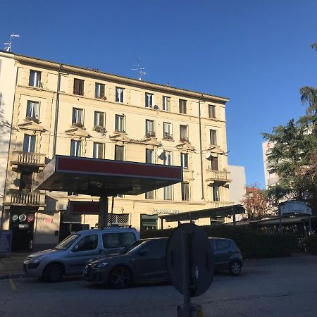 Apartamento Stanza Privata Con Bagno A 15 Minuti Da Duomo Sesto San Giovanni Exterior foto