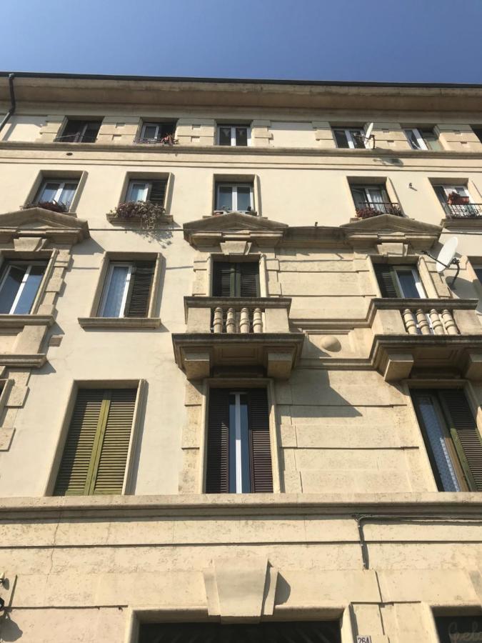 Apartamento Stanza Privata Con Bagno A 15 Minuti Da Duomo Sesto San Giovanni Exterior foto